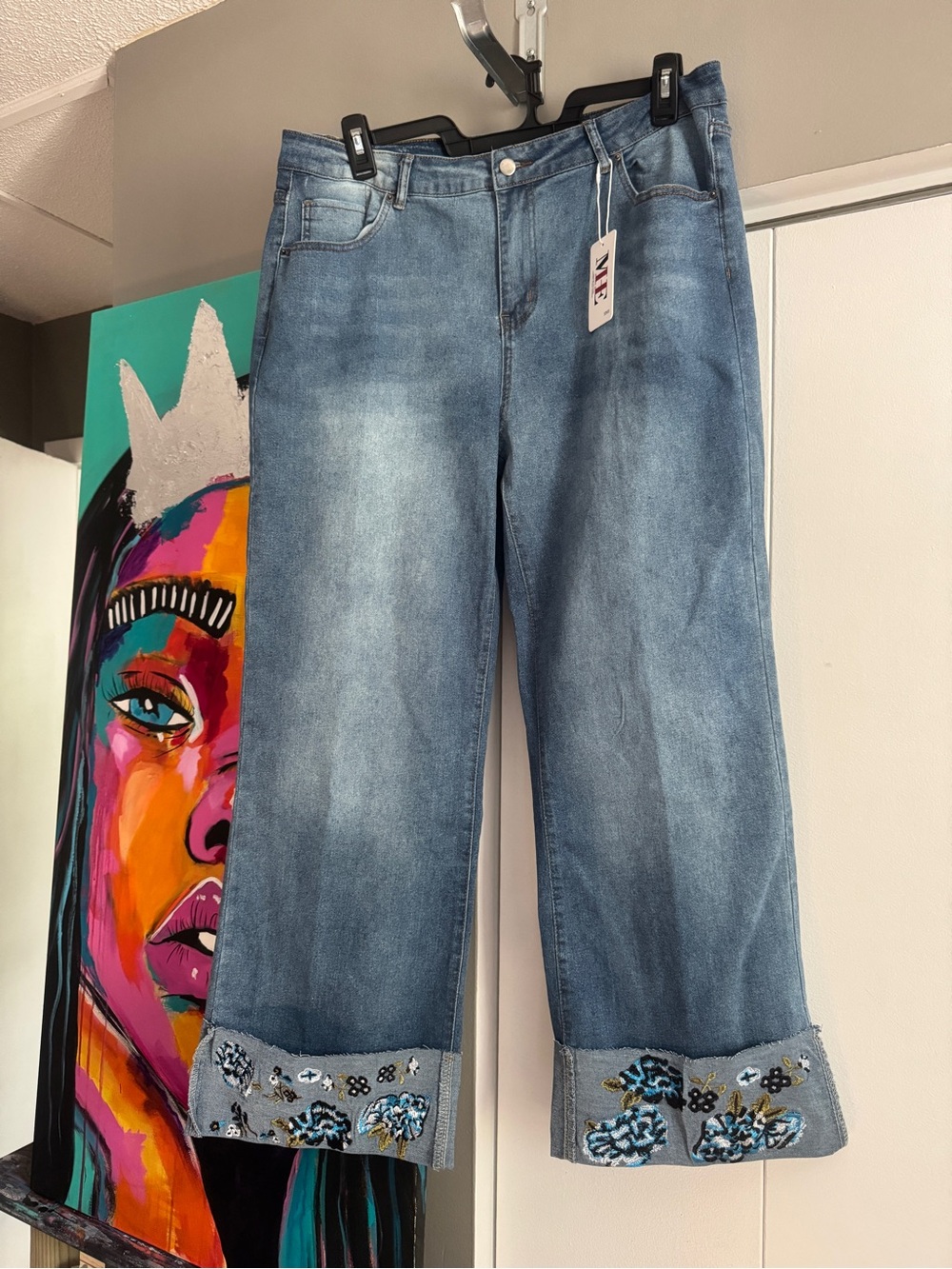 NWT Boutique Floral Embroidered Wide Leg Cuffed Jeans Size 2XL